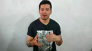 Hombre Maduro de 40 Años Es Penetrado en Una Fiesta por Jovencito Twink Vergon Dotado de 21cm y Ahora Le Da el Culo Siempre Relato Sexual