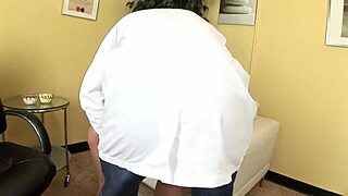 Samantha Sin awaits in sexy outfit