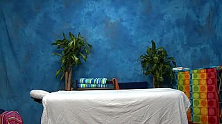 Worthwhile Babe with Tiny 18+ Tits and Big Bubble Ass Gives a Throat Job