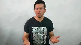 Hombre Maduro de 40 Años Es Penetrado en Una Fiesta por Jovencito Twink Vergon Dotado de 21cm y Ahora Le Da el Culo Siempre Relato Sexual