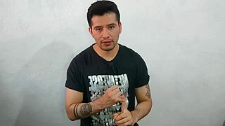 Hombre Maduro de 40 Años Es Penetrado en Una Fiesta por Jovencito Twink Vergon Dotado de 21cm y Ahora Le Da el Culo Siempre Relato Sexual