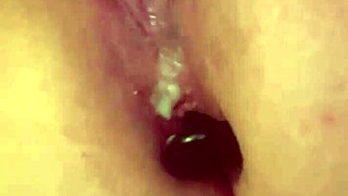 BBW milf masturbates to orgasm with her favorite toy!