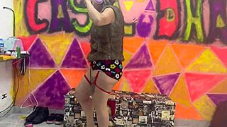 Ela Sentou E Quicou Fundo No Publico!