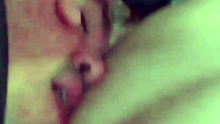 Parte ii chupando a safada ate gozar na minha boca