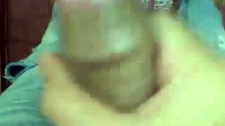 Chatting with a standard gay Vietnamese guy