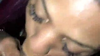 ニューハーフが巨大BBCをワイルドにしゃぶりまくり蒸気セックス