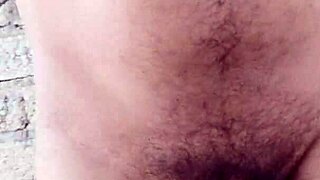 En La Azotea Voyeur Spies On Intimate Moments.