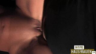 blonde milf strips her dessous in hd amateur scene