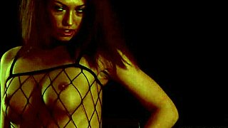 Filthy but Classy Babe Says, 'Watch Me Finger Myself'