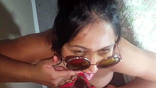 Cute eyes blowjob and swallow with huge cum