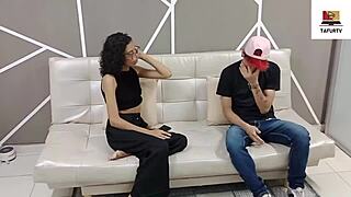 un amigo llega a mi casa y lo follo porque quiero probar su verga, parte 1