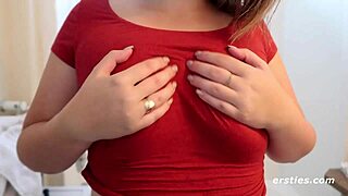 Amazing Aubrey Masturbates With Toys In Bathtub