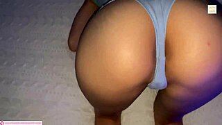 am uitat chiloții pentru că daddy i-a murdărit cu spermă - lilith cain