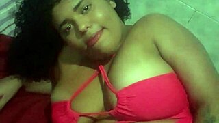 pregnant babe masturbates solo in sexy amateur session