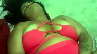 pregnant babe masturbates solo in sexy amateur session