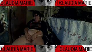 Curvy Couple Gets Horny Before Parents Arrive