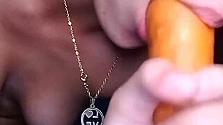 Gabriela, Show Your Sensual Body In Provocative Ways!