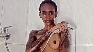 Solo shower session by black amateur
