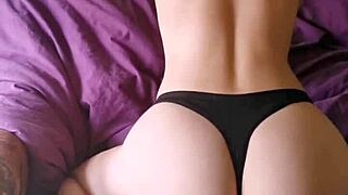 Skinny Young Petite Maiskii Humps Pillow In Solo Masturbation