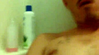 Bisexual Jerking in Bathtub Fun?