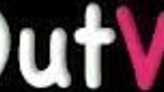 Natural aussie masturbates solo 😊