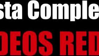 Safado slammet dybt ind i blonde Emily Brasil. Hendes ansigt blev dækket i cum.