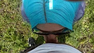 A Vulgar Student Made a Blowjob in Public Parc