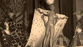 Top vintage showgirls undressing