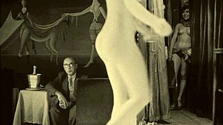 Top vintage showgirls undressing