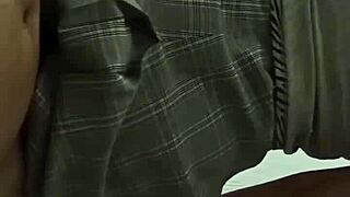 Me Lleve a La Más Puta de La Escuela a Un Hotel Le Frote Mi Pene en Sus Ricas Nalgas Colegiala Puta Da Unos Ricos Sentones