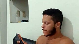 novinho dotado cums deliciously while masturbating