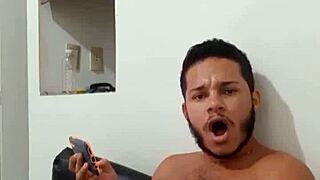 novinho dotado cums deliciously while masturbating