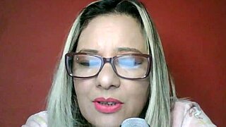 Discovering my attractive biological mother in erotic encounter