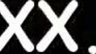 Røff reality-knull med knapt voksen jente