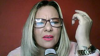 Discovering my attractive biological mother in erotic encounter