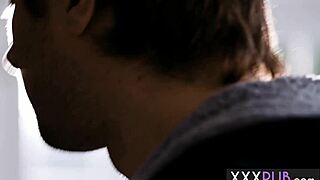 Hot Teen Masseuse Vanna Bardot Gives Blowjob After Massage