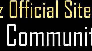 Nikki Benz teases Vicky Vette's slit