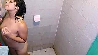 She Asked Me To Bathe With Her And We Ended Up Fucking