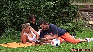 Yo, bi guy getting his hole drilled hard!