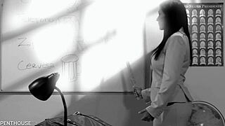 uhh, teacher raylene givin’ student’s snatch some extra help, ya know