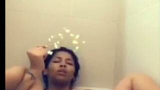 Mulata Paola Masturbates In Bathtub