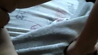 Paseo por mis tetas grandes naturales