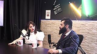 Lady Snow entered porn hiding her belly, discovering fun fetishes with Lord Kenobi.