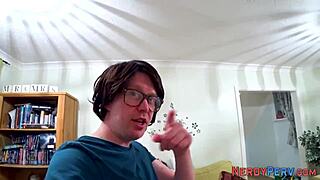 Leeds Geek Tricked Into Sucking By Big Brit Beauty