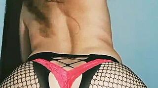 Mireladelicia strips and uses dildo