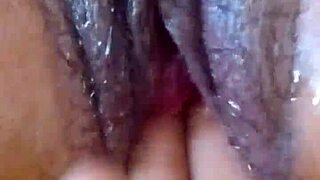 chica rica squirts during intense sex