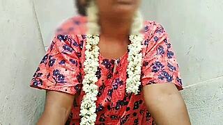 Desi Πραγματική Μαθήτρια Δασκάλα Πιάστηκε σε Καυτή Δράση Μπάνιου!