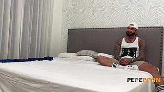 Spanish Milf Clara Montoro Shows Dude Massive Squirt