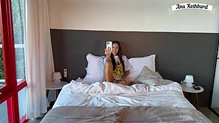 Ana Rothbard bem safada na video chamada com seu sugar daddy!