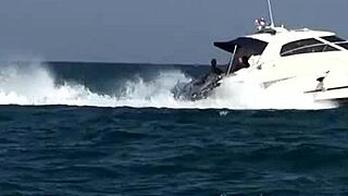 The jacuzzy turns on Cléa Gaultier for blowjob